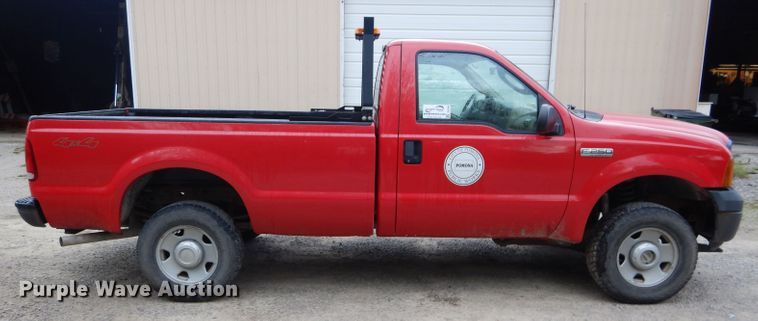 image for item DH2588 2007 Ford F250 Super Duty pickup truck