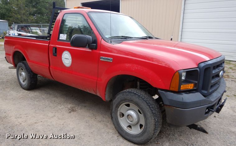 image for item DH2588 2007 Ford F250 Super Duty pickup truck
