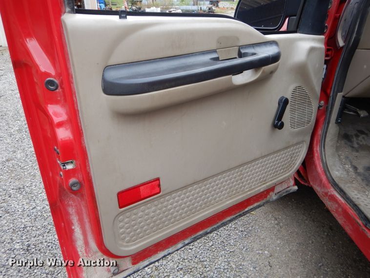 image for item DH2588 2007 Ford F250 Super Duty pickup truck