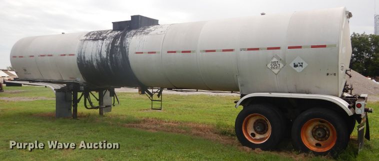 image for item DH3578 1988 Fruehauf TEH-F2-7000 tank trailer