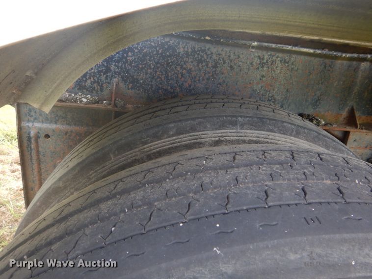 image for item DH3578 1988 Fruehauf TEH-F2-7000 tank trailer