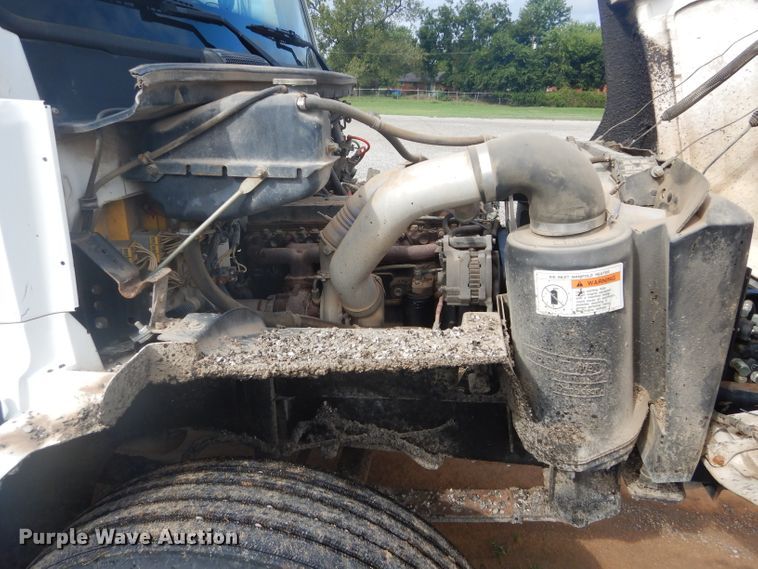 image for item DH3579 2001 Freightliner FL70 oil distributor truck