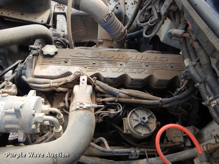 image for item DH3579 2001 Freightliner FL70 oil distributor truck