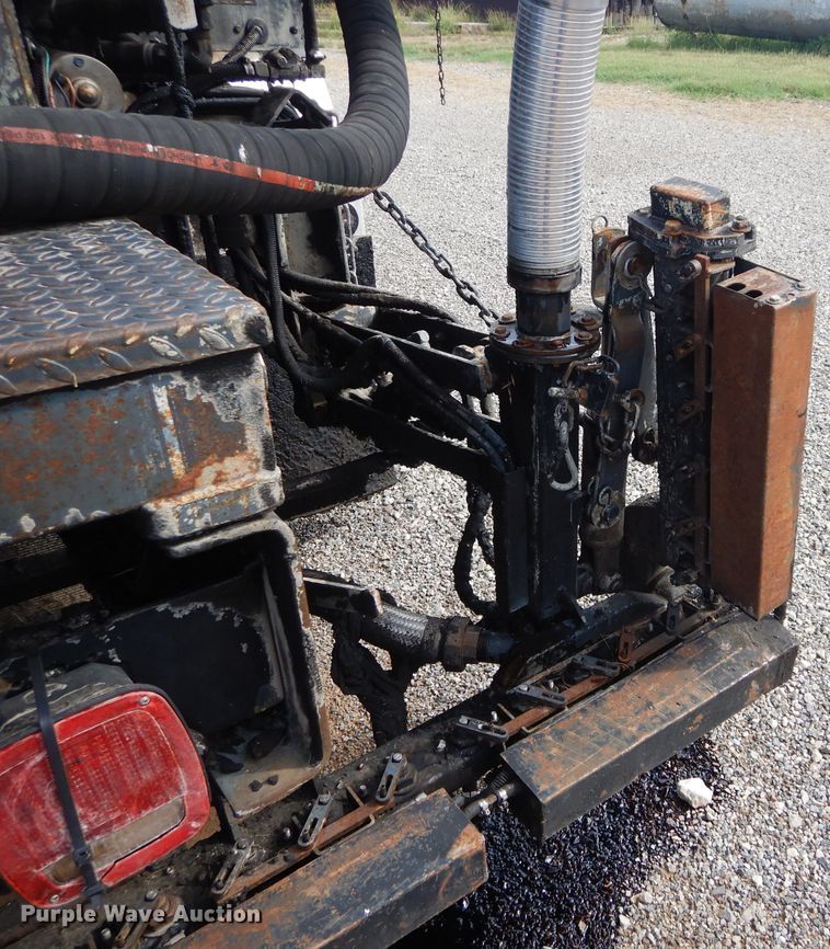 image for item DH3579 2001 Freightliner FL70 oil distributor truck