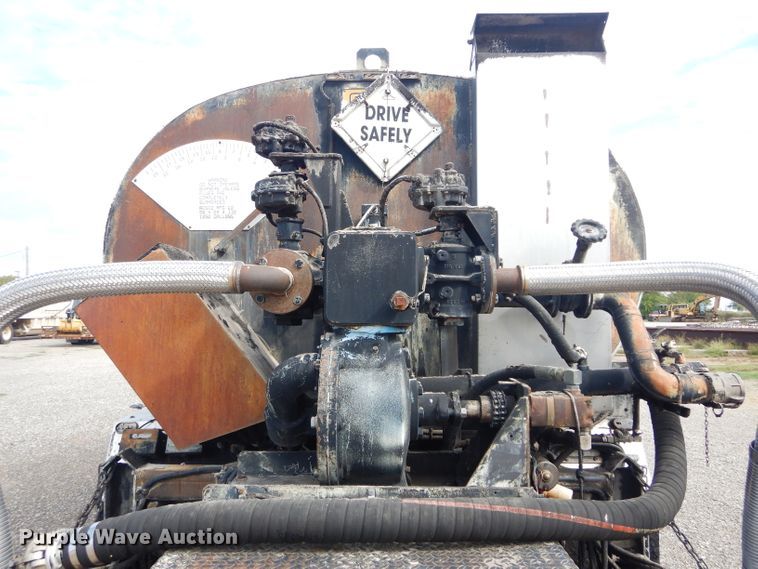 image for item DH3579 2001 Freightliner FL70 oil distributor truck