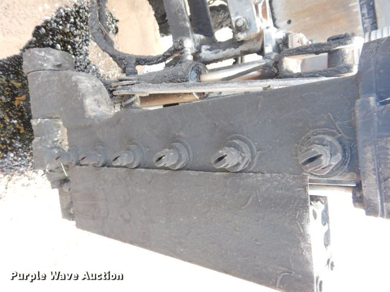 image for item DH3579 2001 Freightliner FL70 oil distributor truck