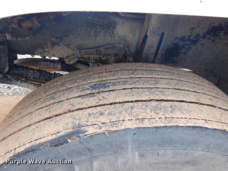 image for item DH3579 2001 Freightliner FL70 oil distributor truck