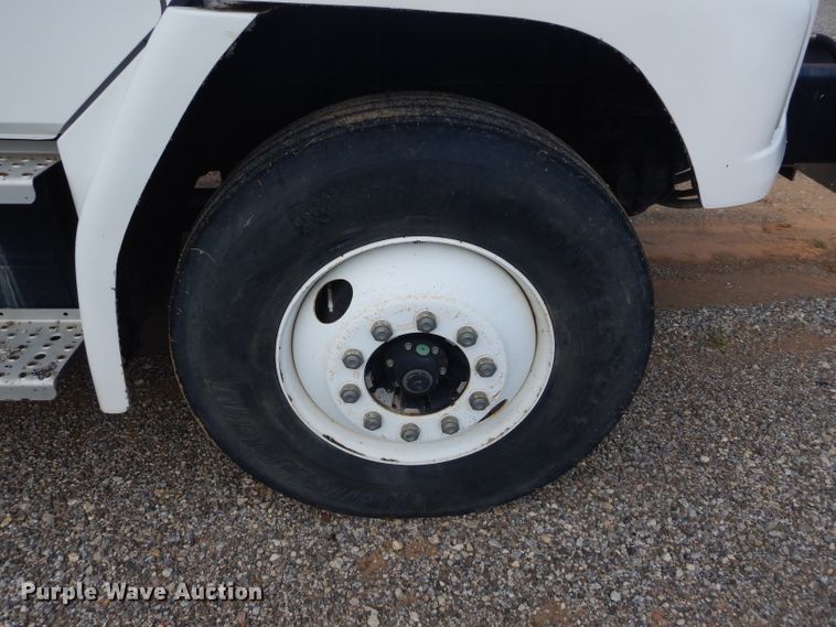 image for item DH3579 2001 Freightliner FL70 oil distributor truck