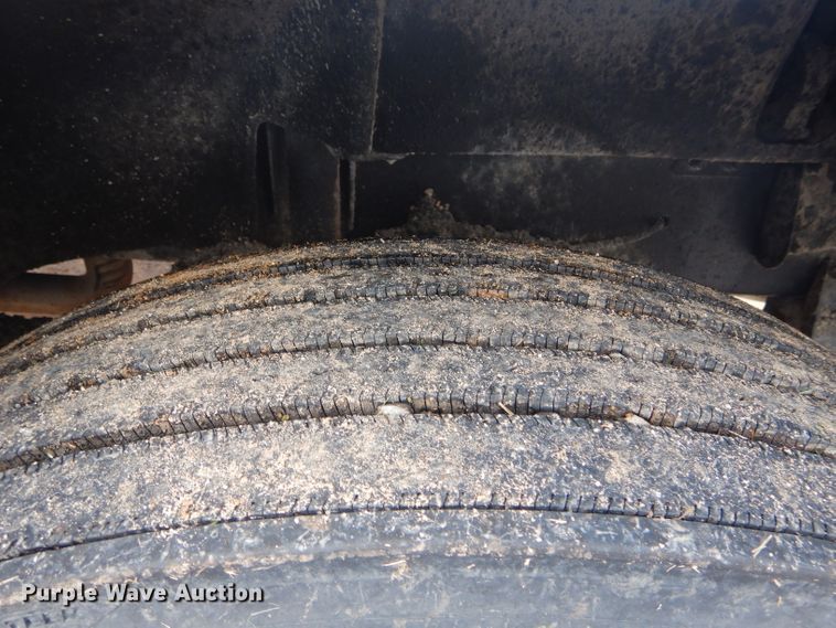 image for item DH3579 2001 Freightliner FL70 oil distributor truck