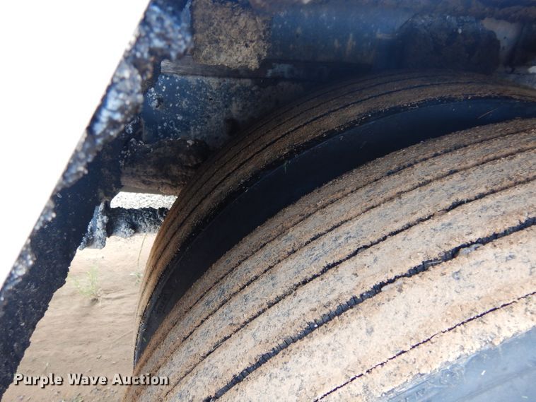 image for item DH3579 2001 Freightliner FL70 oil distributor truck