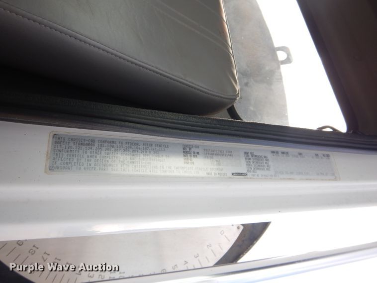 image for item DH3579 2001 Freightliner FL70 oil distributor truck