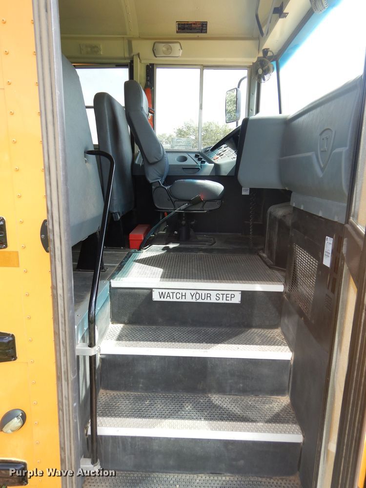image for item DH3592 2016 International school bus