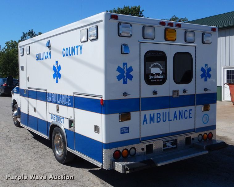 image for item DH6111 2008 Ford E450 Super Duty ambulance