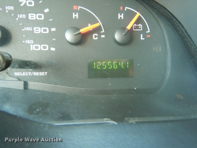 image for item DH6111 2008 Ford E450 Super Duty ambulance