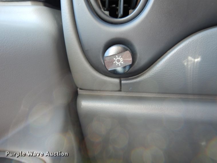 image for item DH6111 2008 Ford E450 Super Duty ambulance