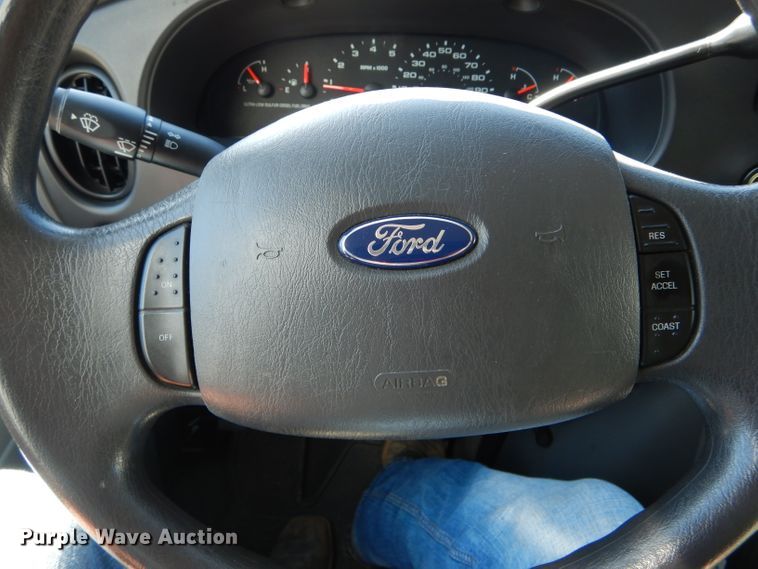 image for item DH6111 2008 Ford E450 Super Duty ambulance