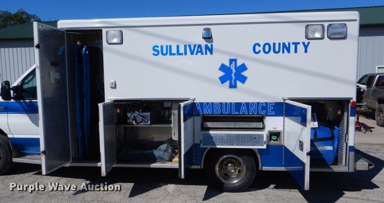 image for item DH6111 2008 Ford E450 Super Duty ambulance