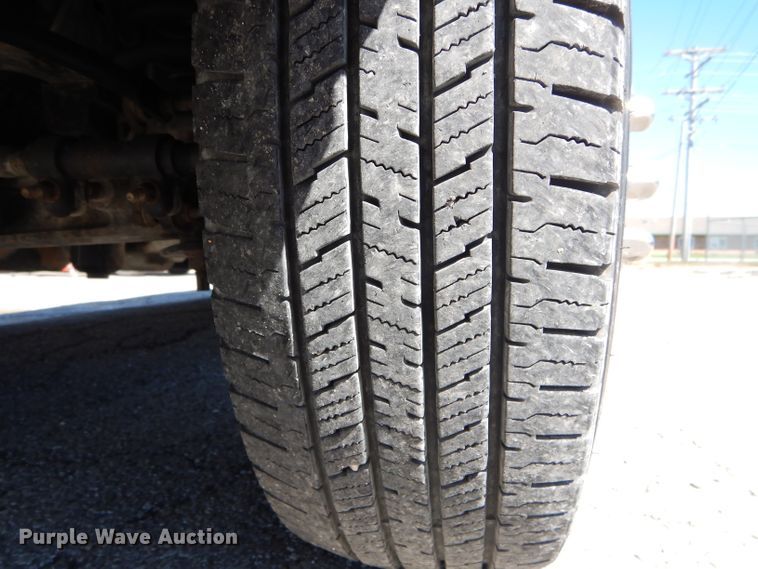 image for item DH6111 2008 Ford E450 Super Duty ambulance