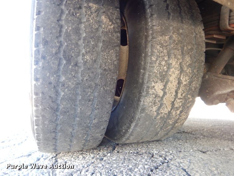 image for item DH6111 2008 Ford E450 Super Duty ambulance