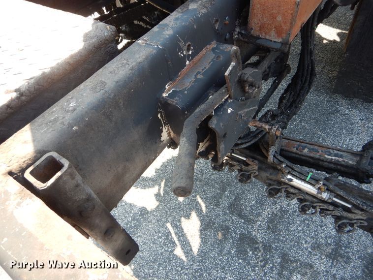 image for item DH6140 2004 Chevrolet C7500 oil distributor truck