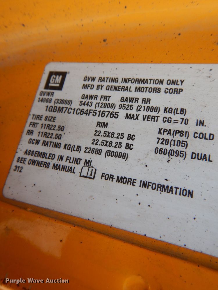 image for item DH6140 2004 Chevrolet C7500 oil distributor truck