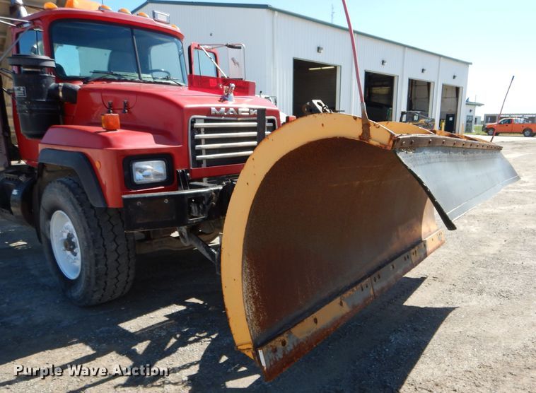 image for item DH6155 1998 Mack RD dump truck