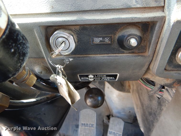 image for item DH6156 1993 Mack RD690S dump truck