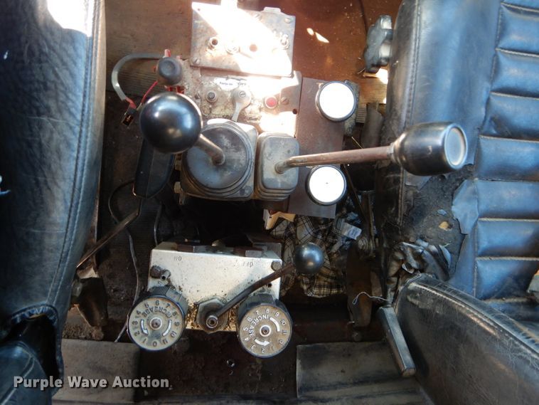 image for item DH6156 1993 Mack RD690S dump truck