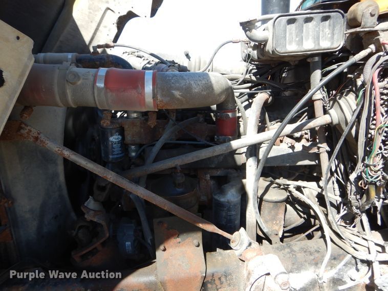 image for item DH6156 1993 Mack RD690S dump truck