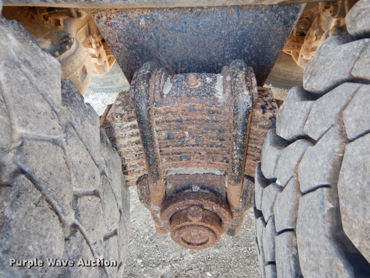 image for item DH6156 1993 Mack RD690S dump truck