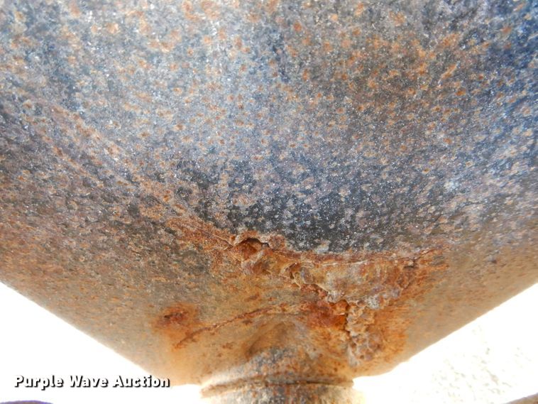 image for item DH6156 1993 Mack RD690S dump truck