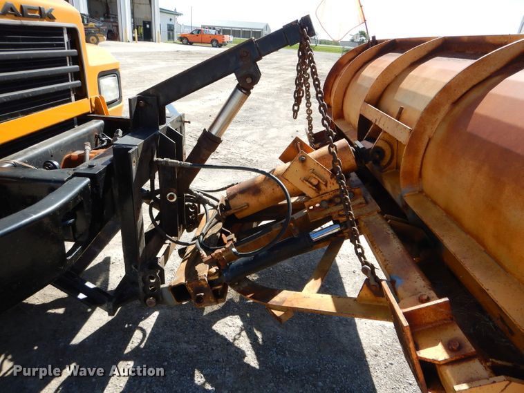 image for item DH6156 1993 Mack RD690S dump truck