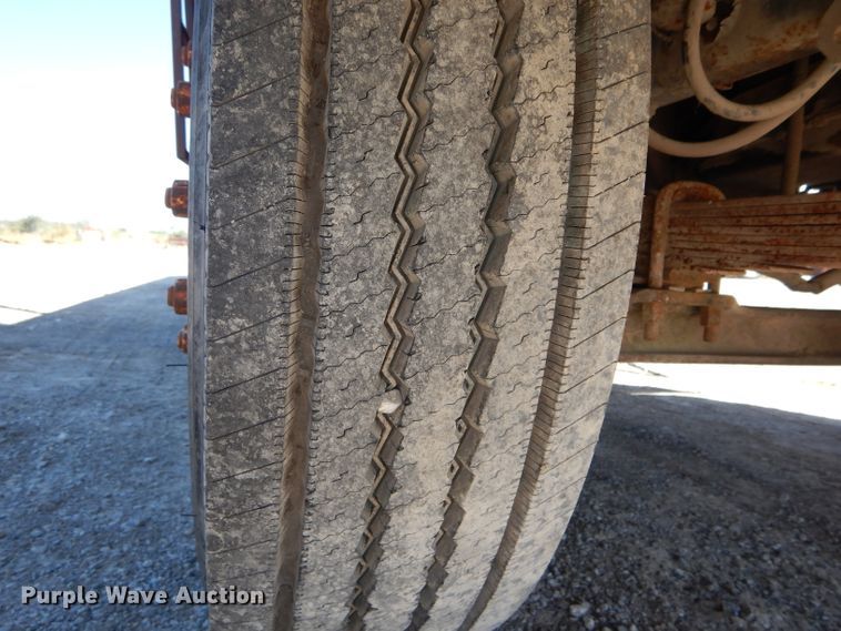 image for item DH6158 1984 Mack flatbed truck