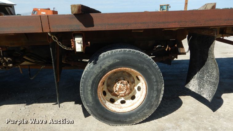 image for item DH6158 1984 Mack flatbed truck
