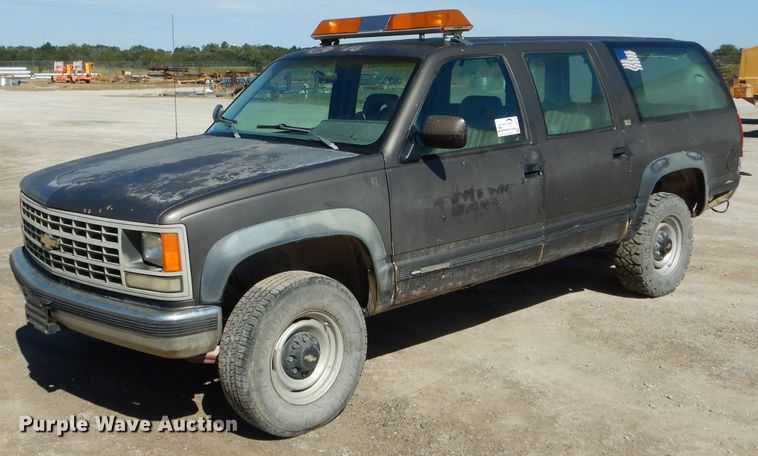 image for item DH6159 1993 Chevrolet Suburban K2500 SUV