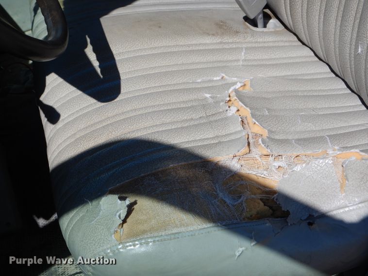 image for item DH6159 1993 Chevrolet Suburban K2500 SUV