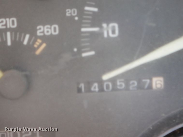 image for item DH6159 1993 Chevrolet Suburban K2500 SUV