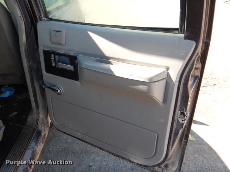 image for item DH6159 1993 Chevrolet Suburban K2500 SUV