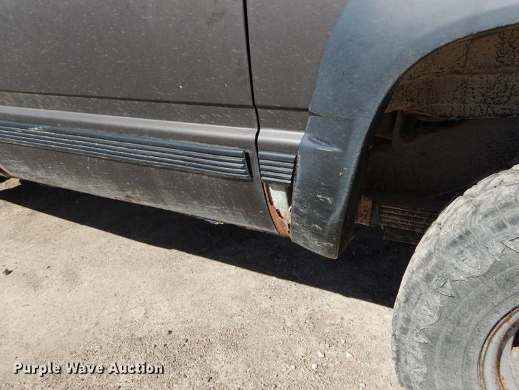 image for item DH6159 1993 Chevrolet Suburban K2500 SUV