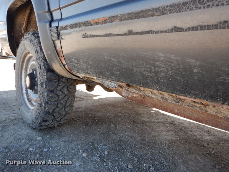 image for item DH6159 1993 Chevrolet Suburban K2500 SUV