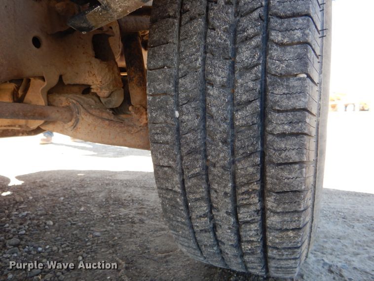 image for item DH6159 1993 Chevrolet Suburban K2500 SUV