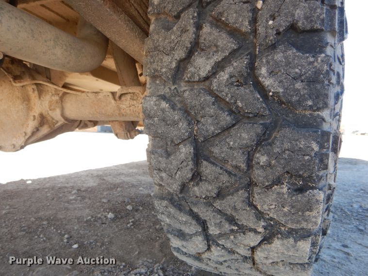 image for item DH6159 1993 Chevrolet Suburban K2500 SUV