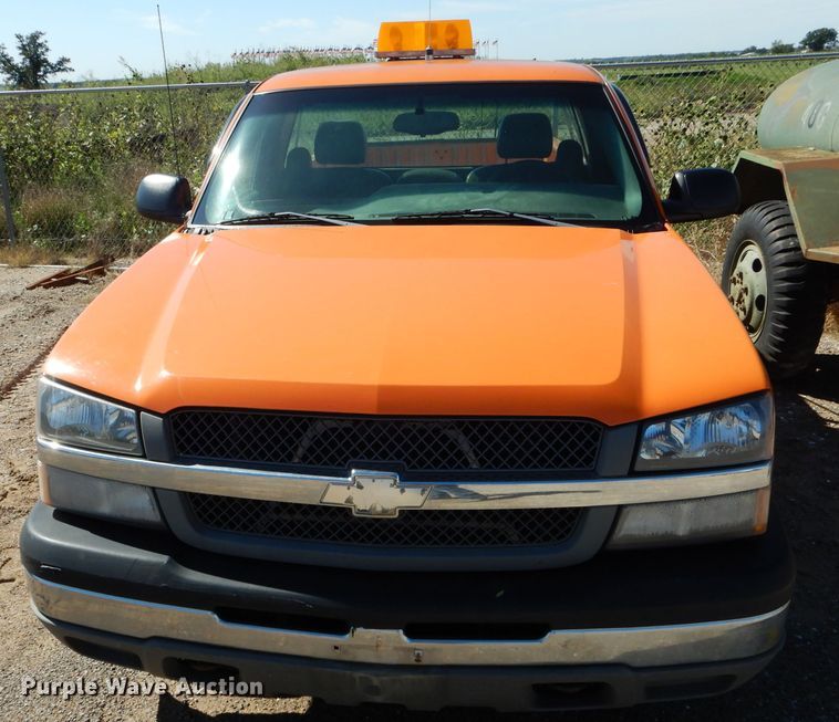 image for item DH6160 2003 Chevrolet Silverado 1500 pickup truck