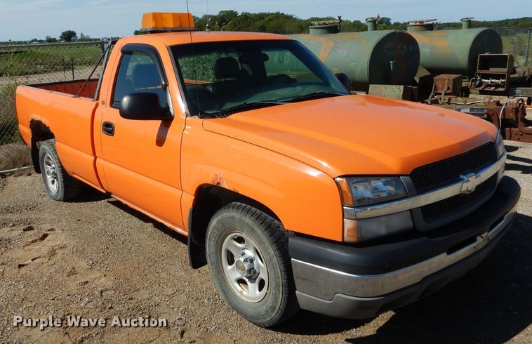 image for item DH6160 2003 Chevrolet Silverado 1500 pickup truck