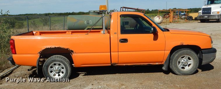 image for item DH6160 2003 Chevrolet Silverado 1500 pickup truck