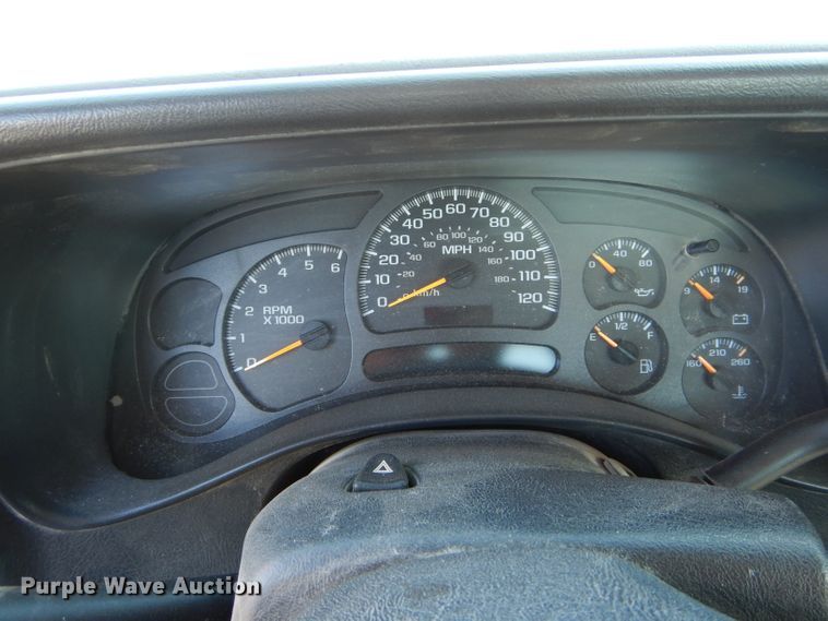 image for item DH6160 2003 Chevrolet Silverado 1500 pickup truck