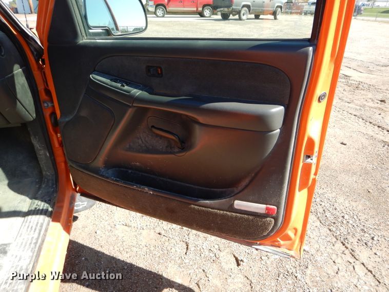 image for item DH6160 2003 Chevrolet Silverado 1500 pickup truck