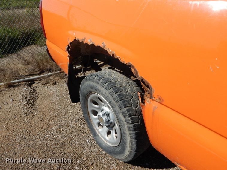 image for item DH6160 2003 Chevrolet Silverado 1500 pickup truck