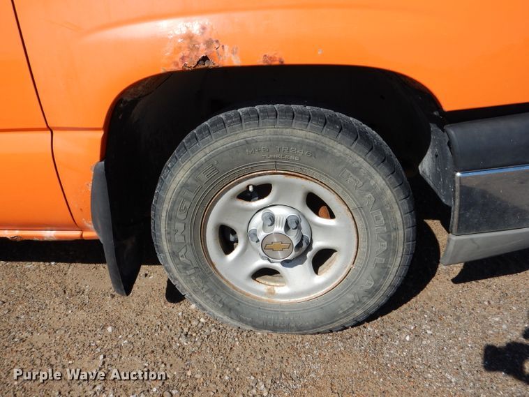 image for item DH6160 2003 Chevrolet Silverado 1500 pickup truck