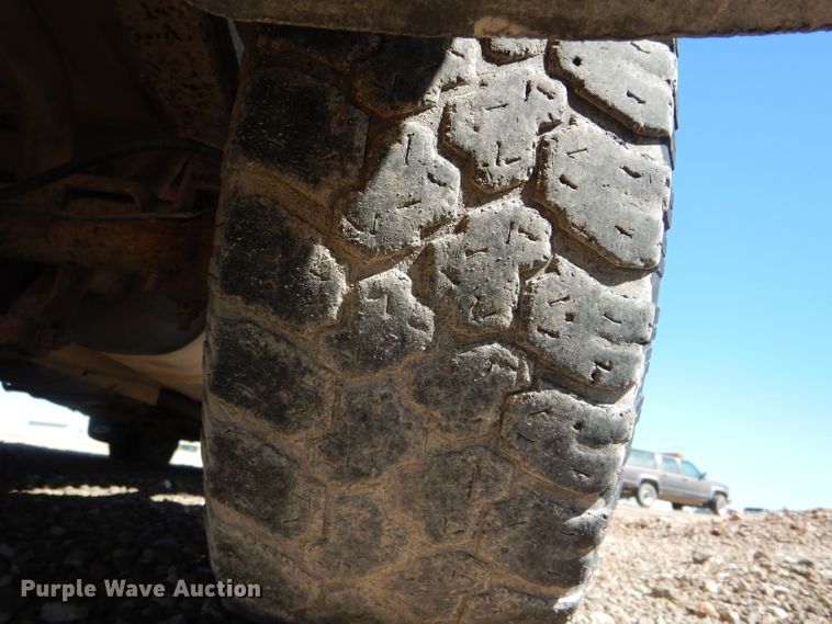 image for item DH6160 2003 Chevrolet Silverado 1500 pickup truck